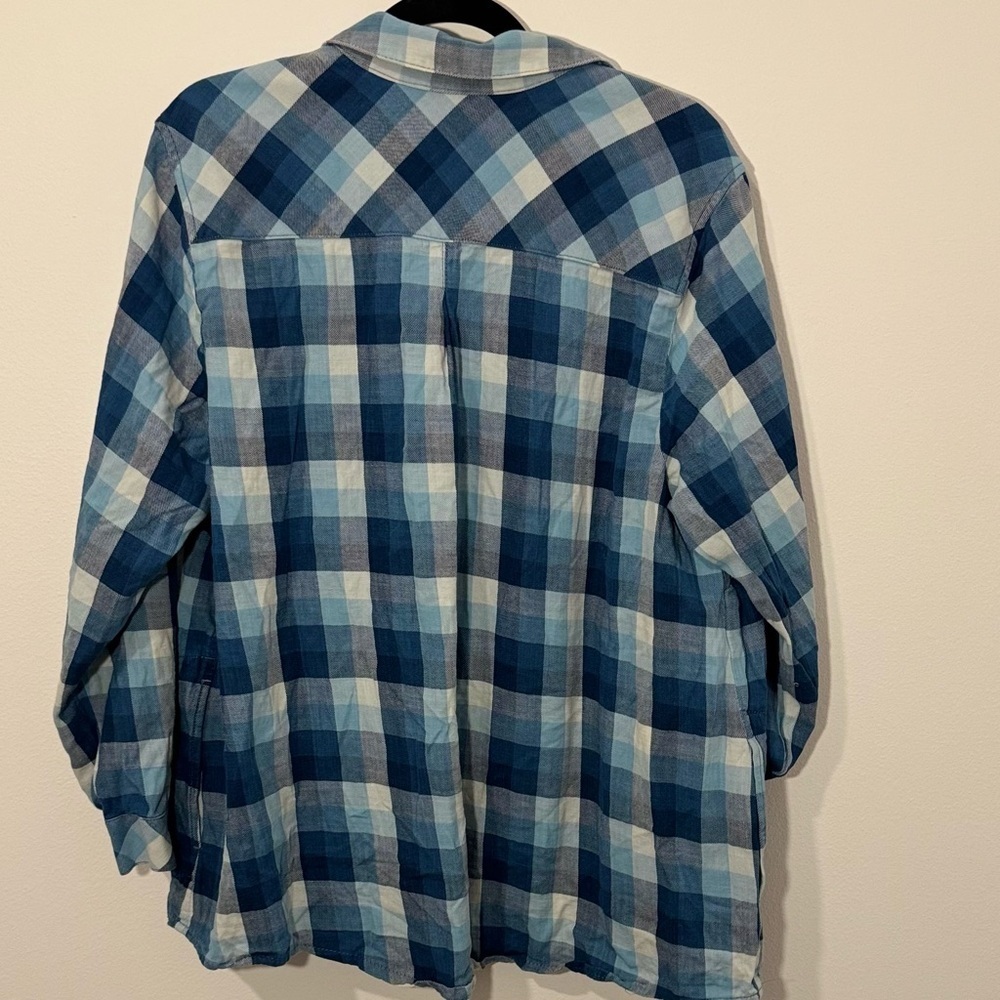 Women’s 2X Blue Plaid Button Front Shirt 100% Cotton Long Sleeve Roll Tab Casual - Picture 2 of 9